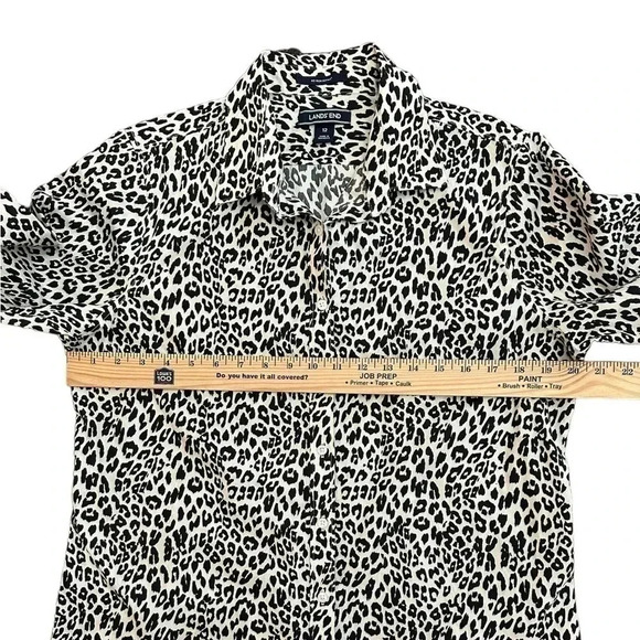 Lands' End Women's Leopard Print Button Up Long Sleeve Top Size 8 Medium No Iron - Picture 6 of 6